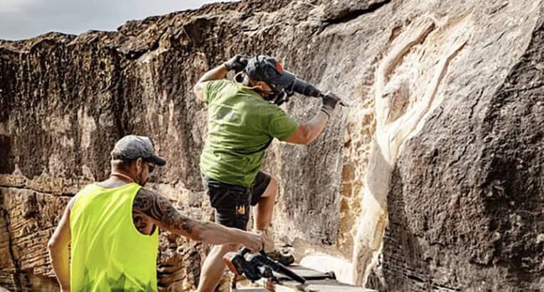 Art or vandalism? Let Tom Carroll and Barton Lynch decide!
